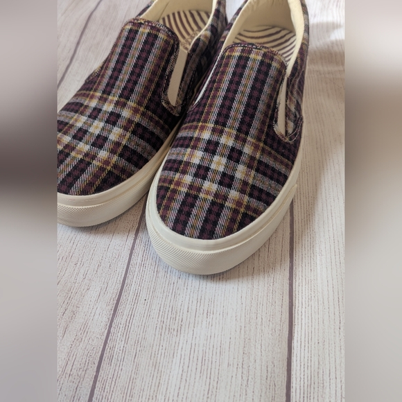 Taos Footwear womens Plaid Slip-On Sneakers - Size 9 - Picture 6 of 7